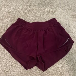 Lululemon Marvel Hotty Hot Shorts Lined 2.5”